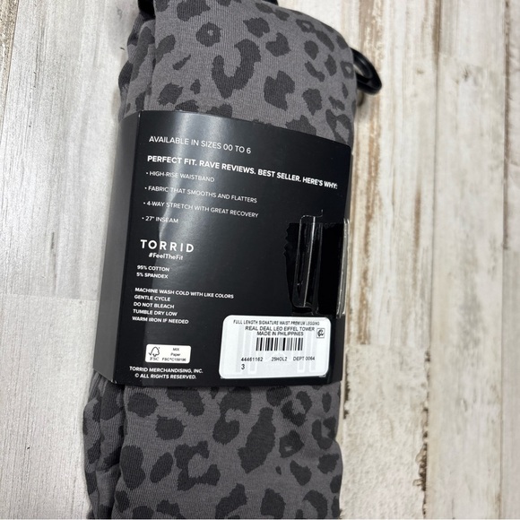 Torrid  Full Length Signature Waist Premium Real Deal Leopard Leggings 3X NWT - Picture 6 of 12